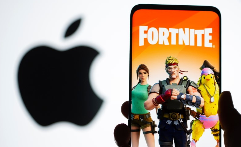 Epic Games’ Fortnite Returns to App Stores as Apple Fee Battle Intensifies